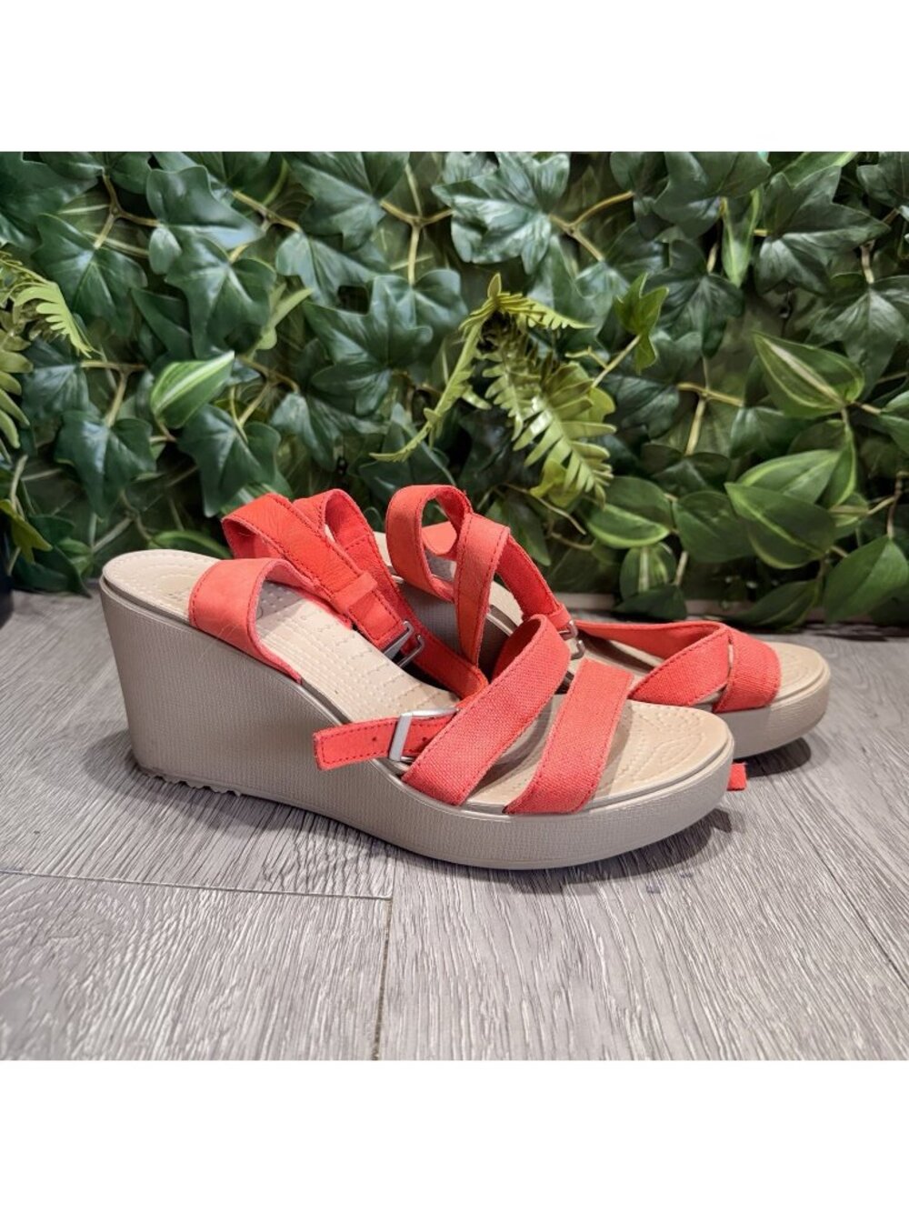 Women's Crocs Leigh II Coral Ankle Strap Wedge Sandals Sz 8